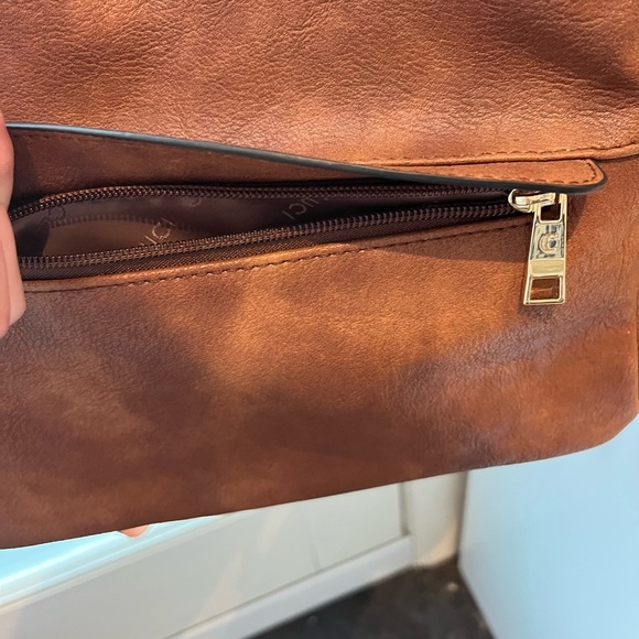 Brown high quality leather backpack/purse - Picture 8 of 10